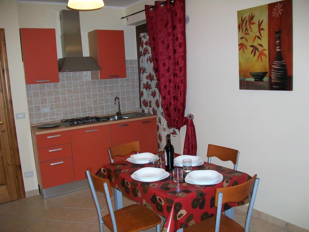 Casa Vacanze Il Castello Pescina Ngoại thất bức ảnh